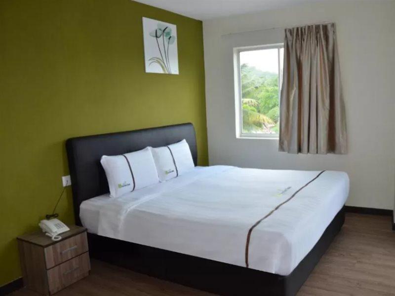 Riverview Hotel Bahau Buitenkant foto
