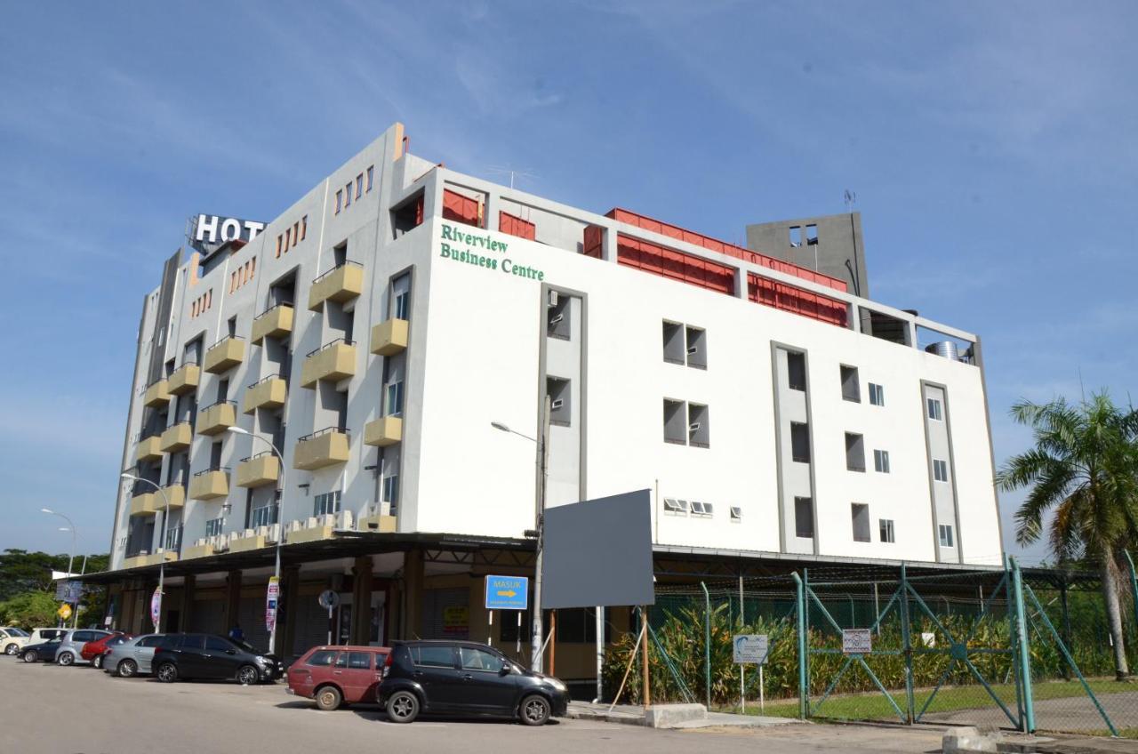 Riverview Hotel Bahau Buitenkant foto