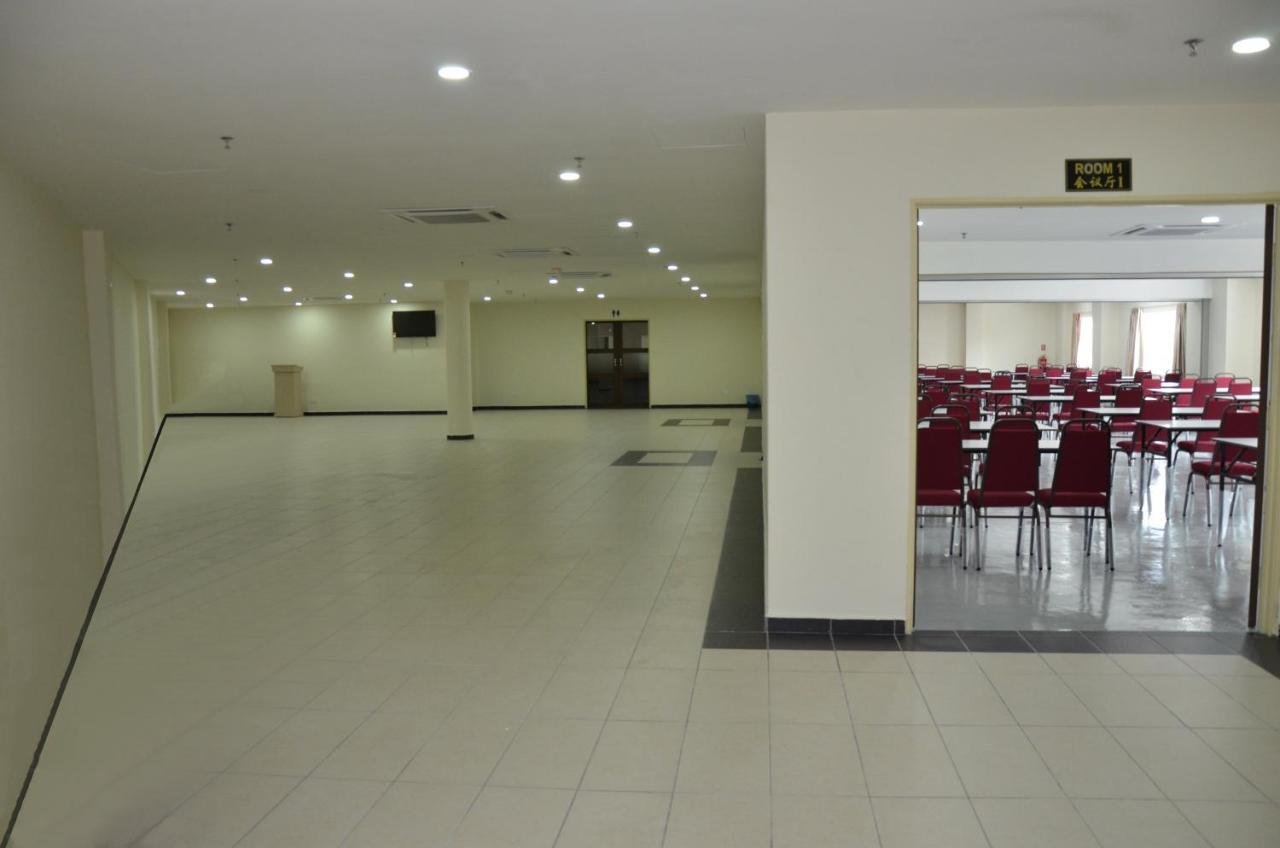 Riverview Hotel Bahau Buitenkant foto