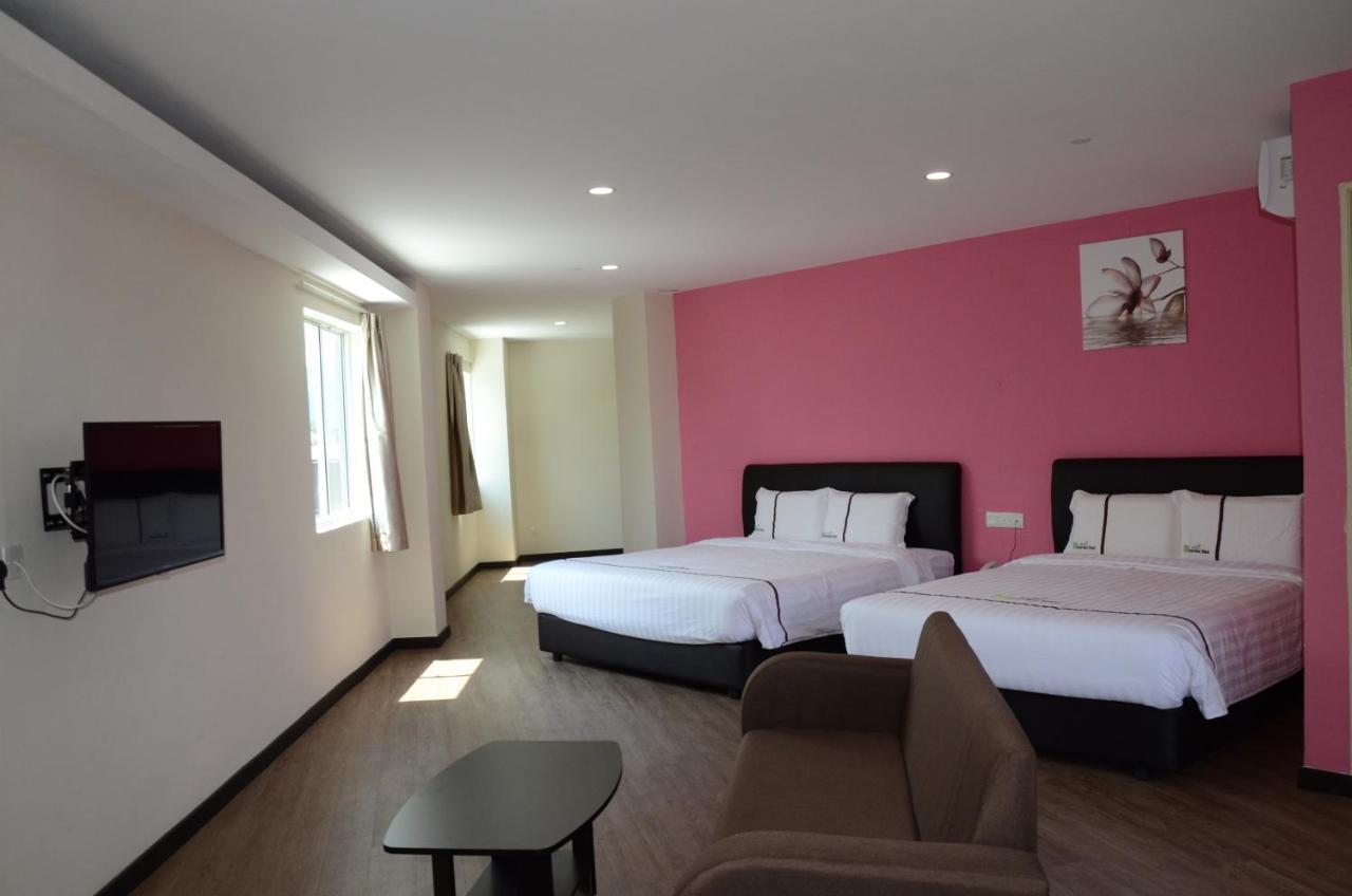 Riverview Hotel Bahau Buitenkant foto