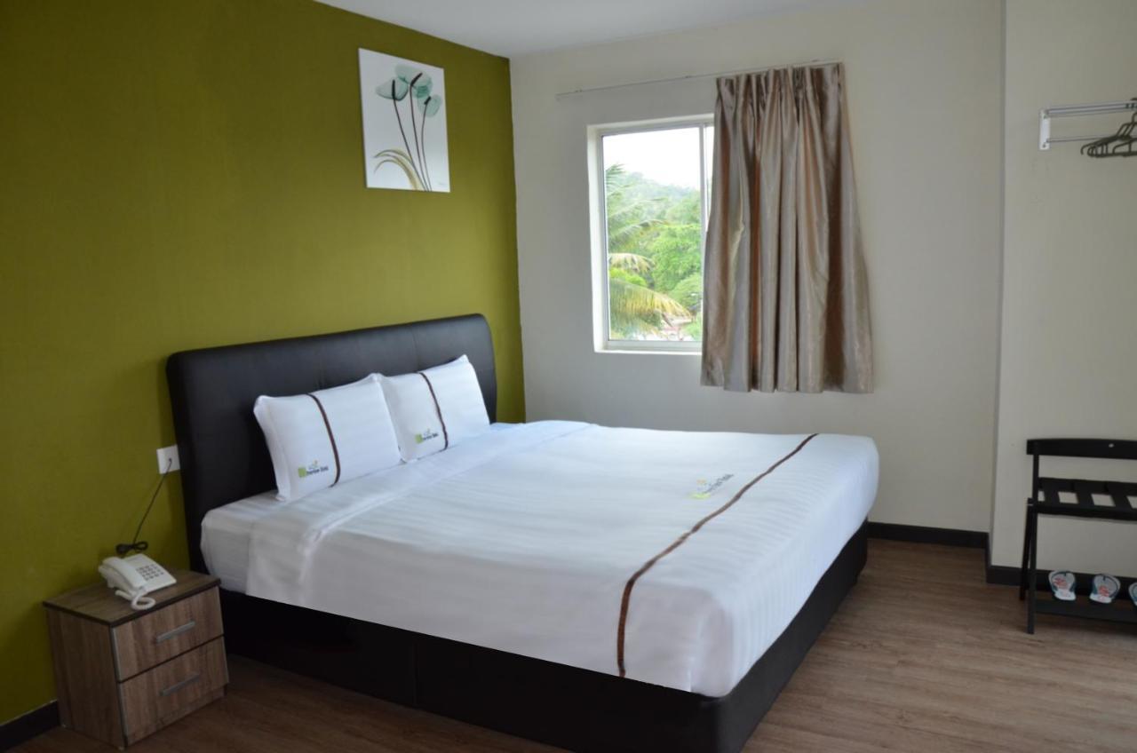 Riverview Hotel Bahau Buitenkant foto